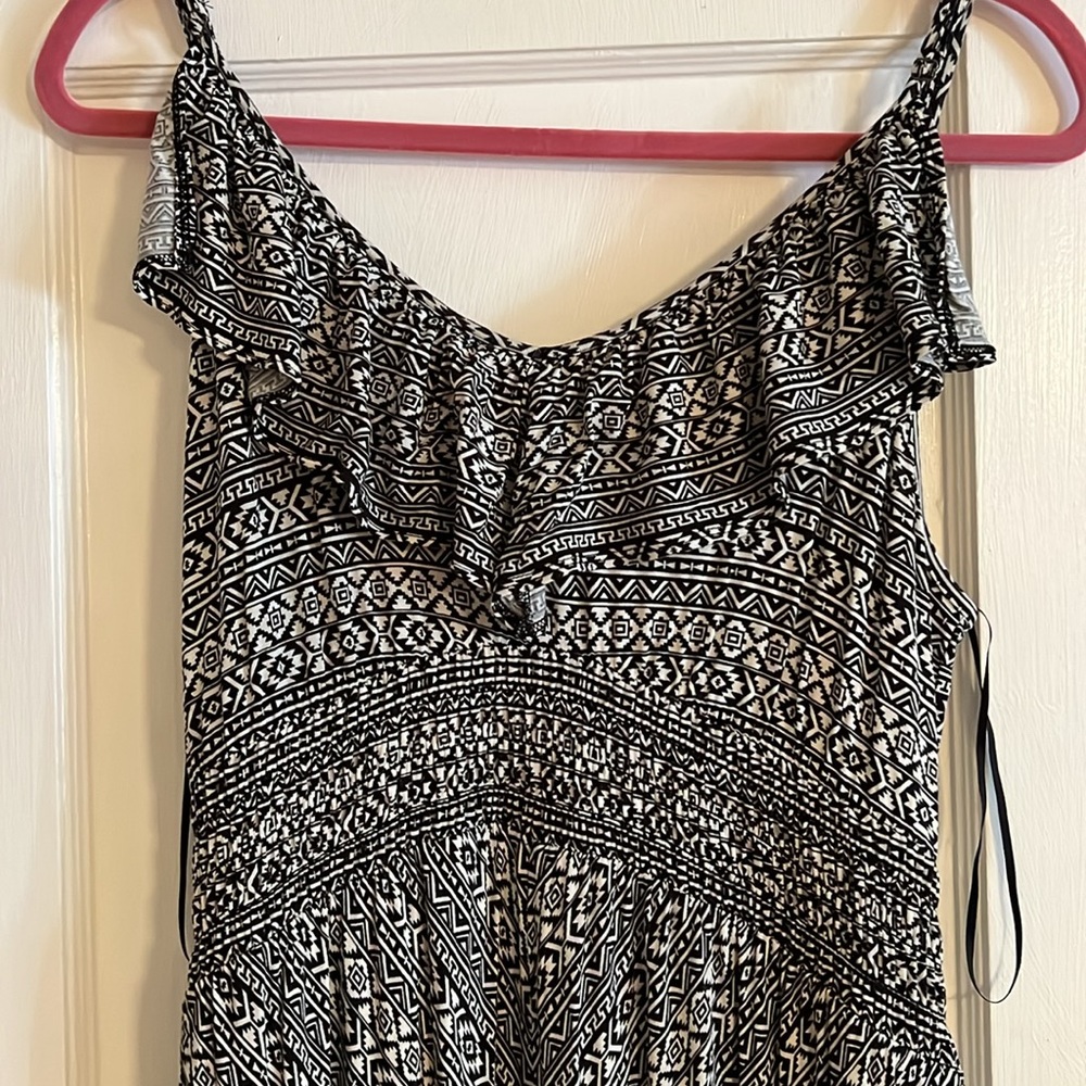 Express High-Low Geometric Pattern Dress - Picture 4 of 5